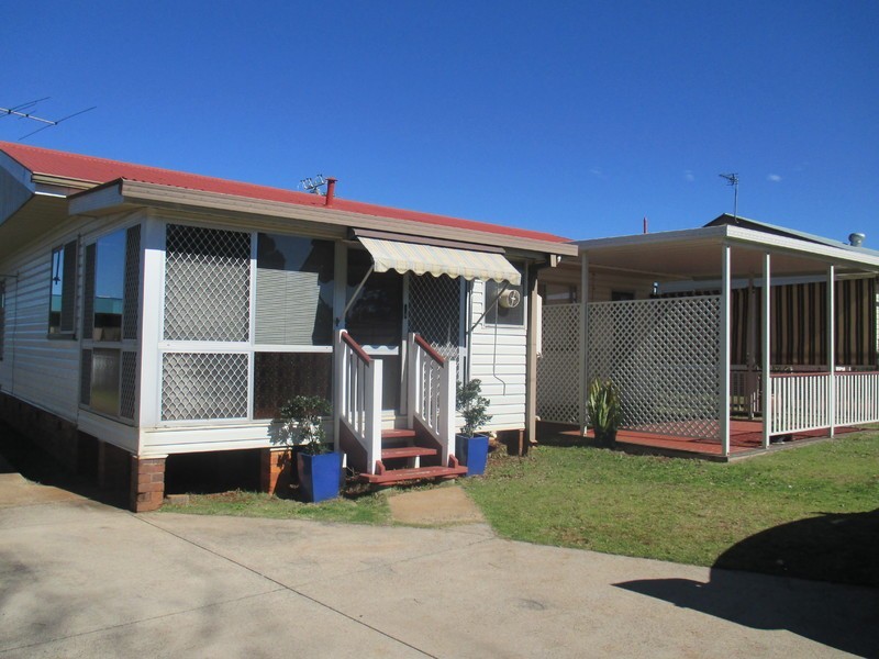 211 North Street, Rockville QLD 4350