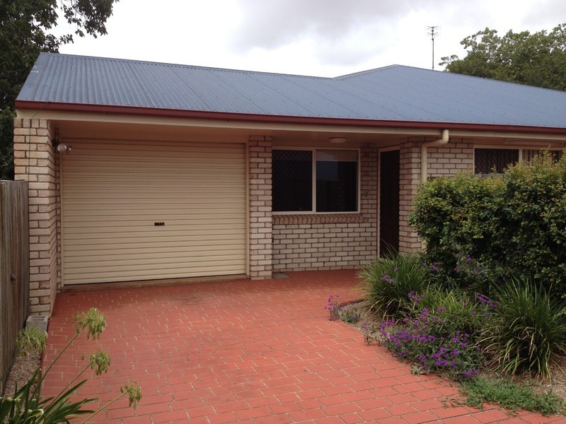 3/320 South Street, Harristown QLD 4350