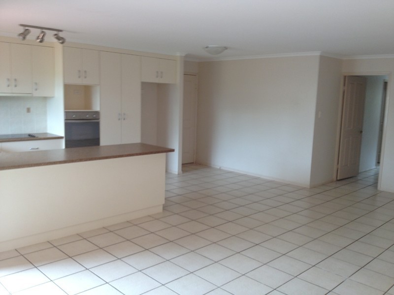 3/320 South Street, Harristown QLD 4350