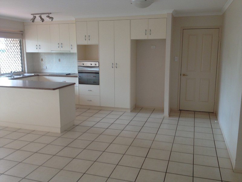 3/320 South Street, Harristown QLD 4350