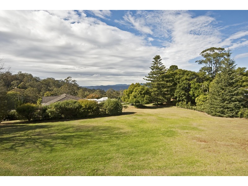 2 Flagstone Creek Road, Middle Ridge QLD 4350