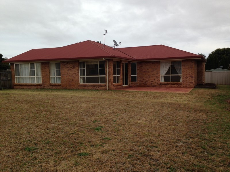3 Jonquil Court, Middle Ridge QLD 4350