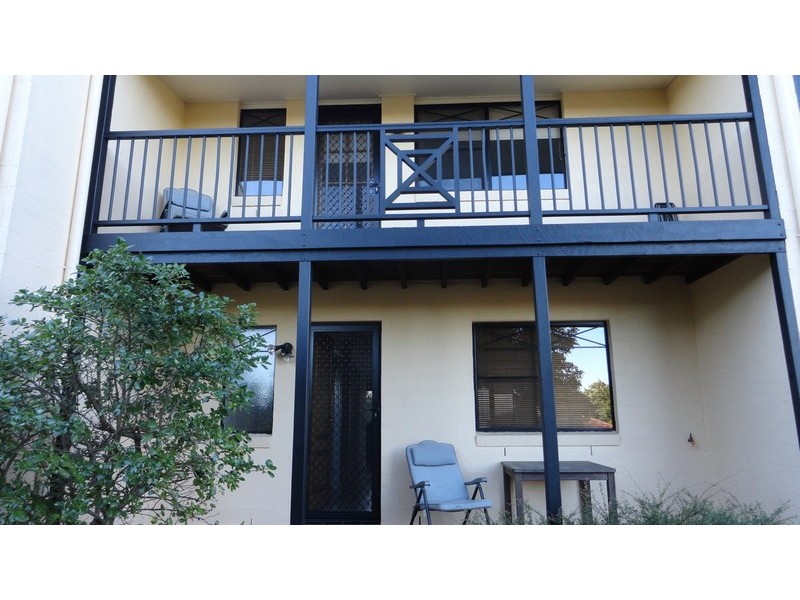 7/73 Jellicoe Street, Mount Lofty QLD 4350