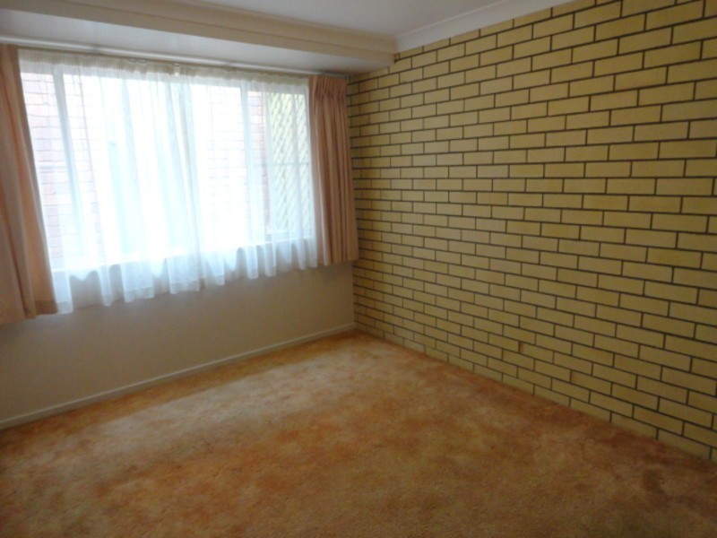 2/166 Ramsay Street, Centenary Heights QLD 4350