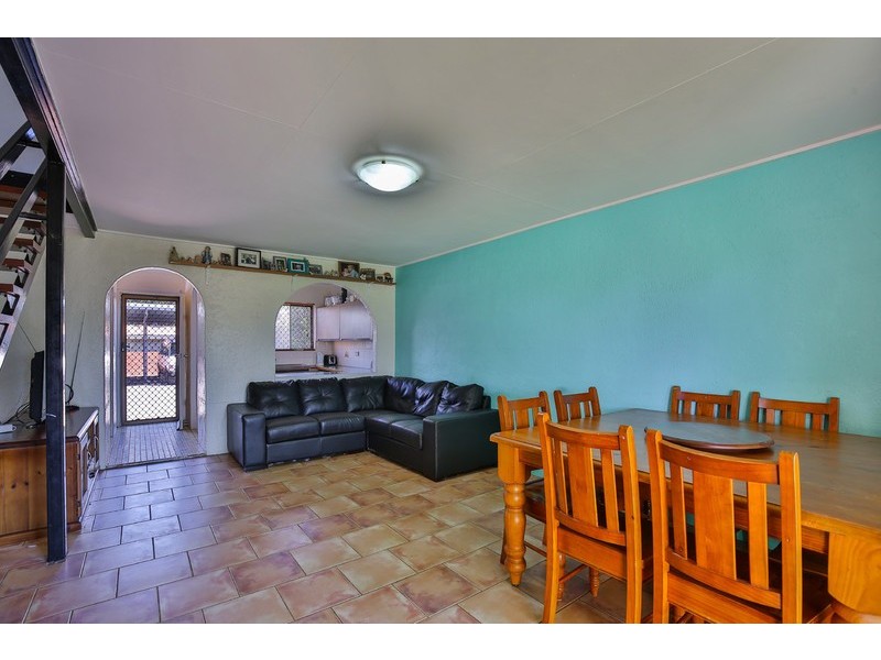 8/203 Campbell Street, Newtown QLD 4350