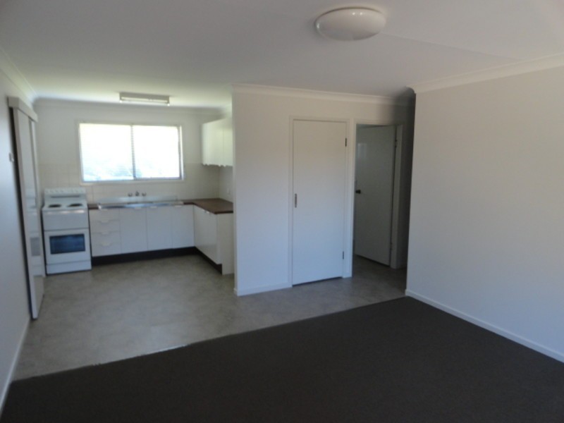 2/113 South Street, Centenary Heights QLD 4350