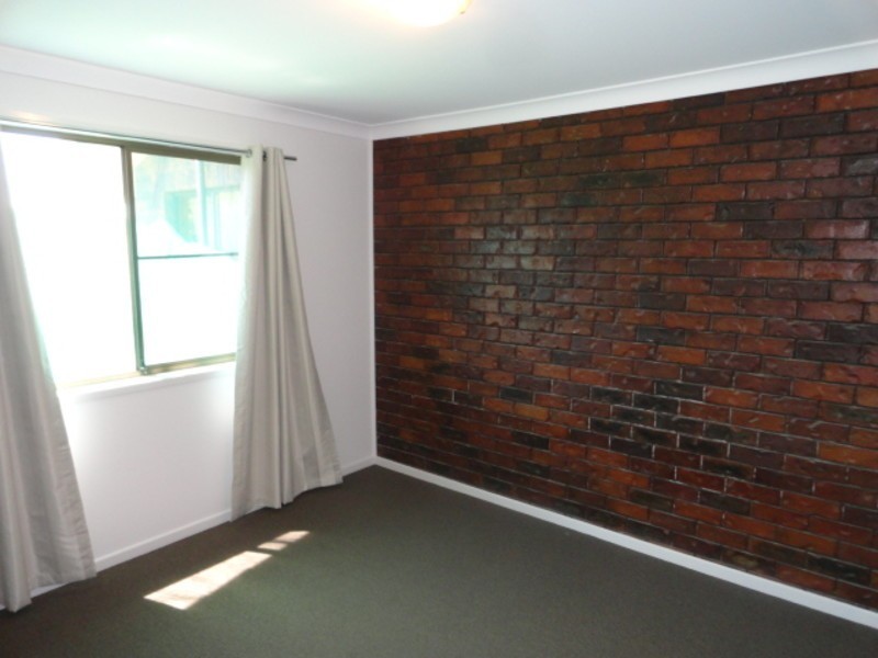 2/113 South Street, Centenary Heights QLD 4350