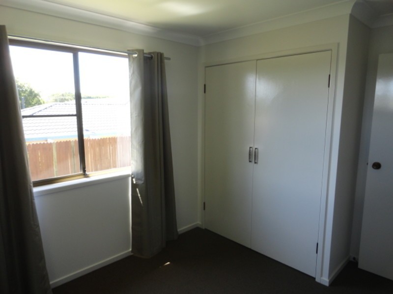 2/113 South Street, Centenary Heights QLD 4350