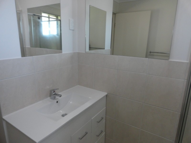 2/113 South Street, Centenary Heights QLD 4350