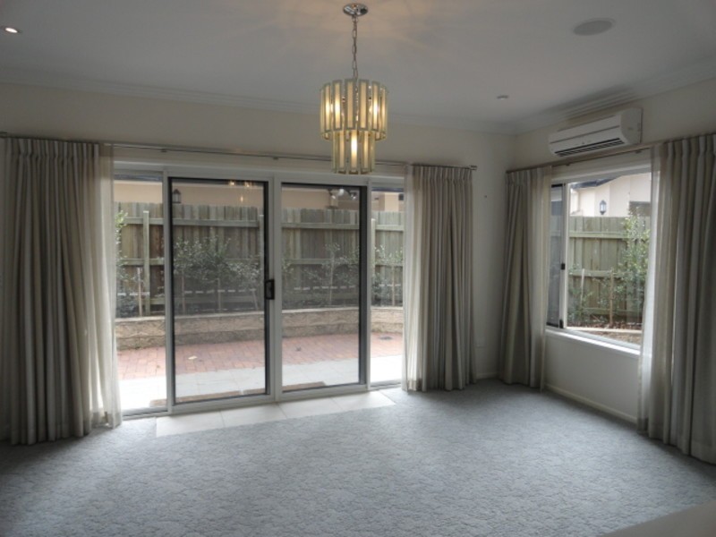 2/3 Mayes Street, East Toowoomba QLD 4350