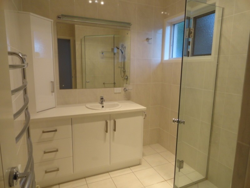 2/3 Mayes Street, East Toowoomba QLD 4350