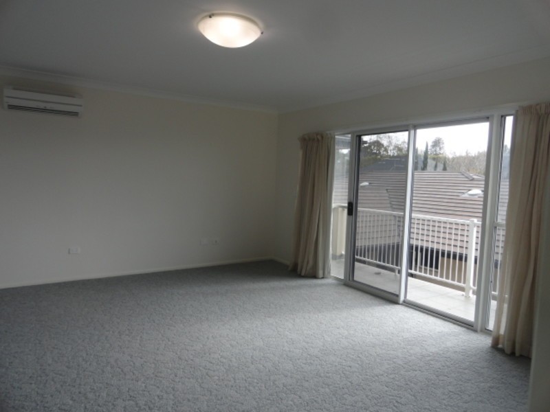 2/3 Mayes Street, East Toowoomba QLD 4350