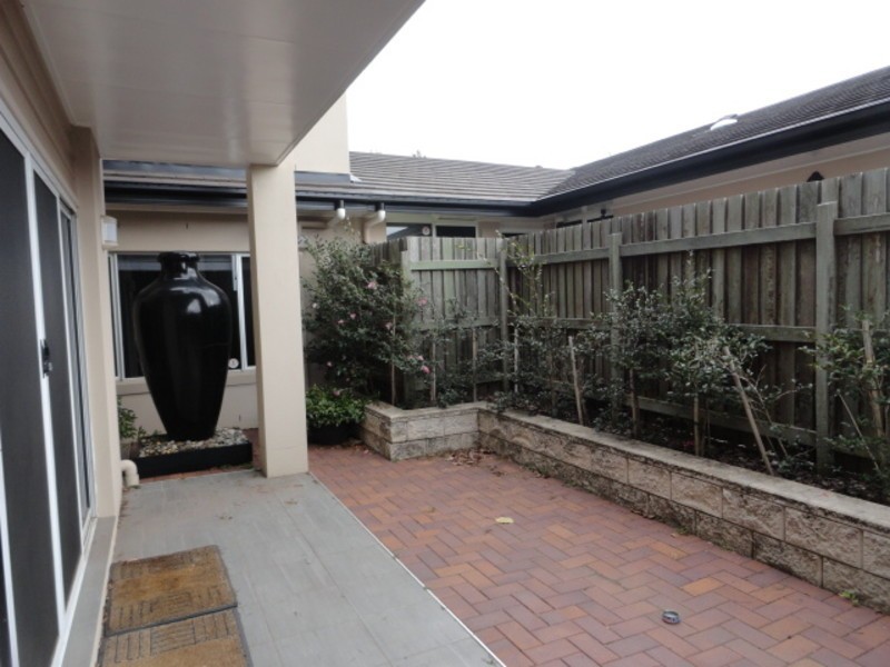 2/3 Mayes Street, East Toowoomba QLD 4350