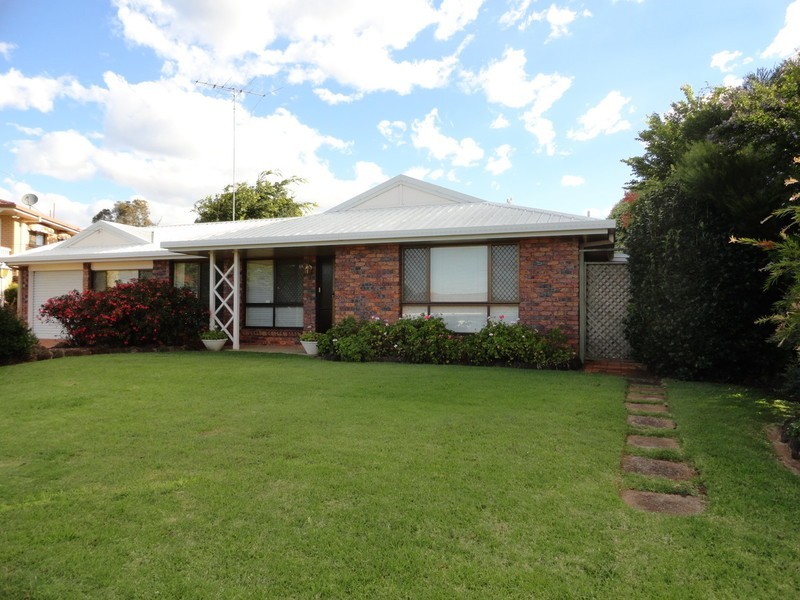 10 Gascony Street, Harristown QLD 4350