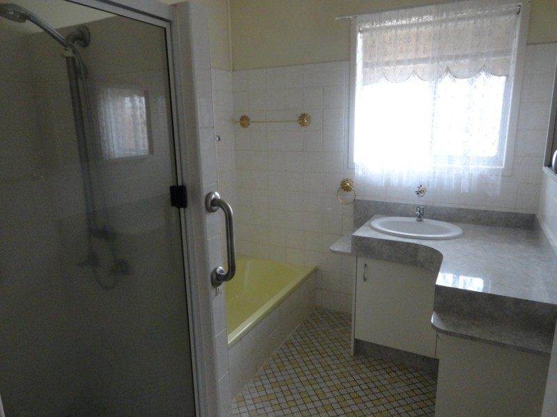 143 Curzon Street, Rangeville QLD 4350
