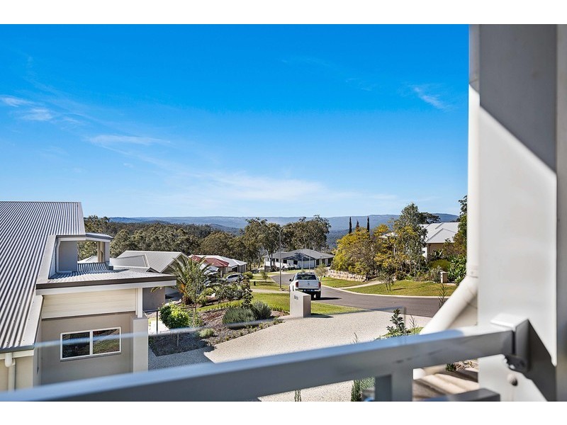 37 Piccadilly Court, Mount Lofty QLD 4350