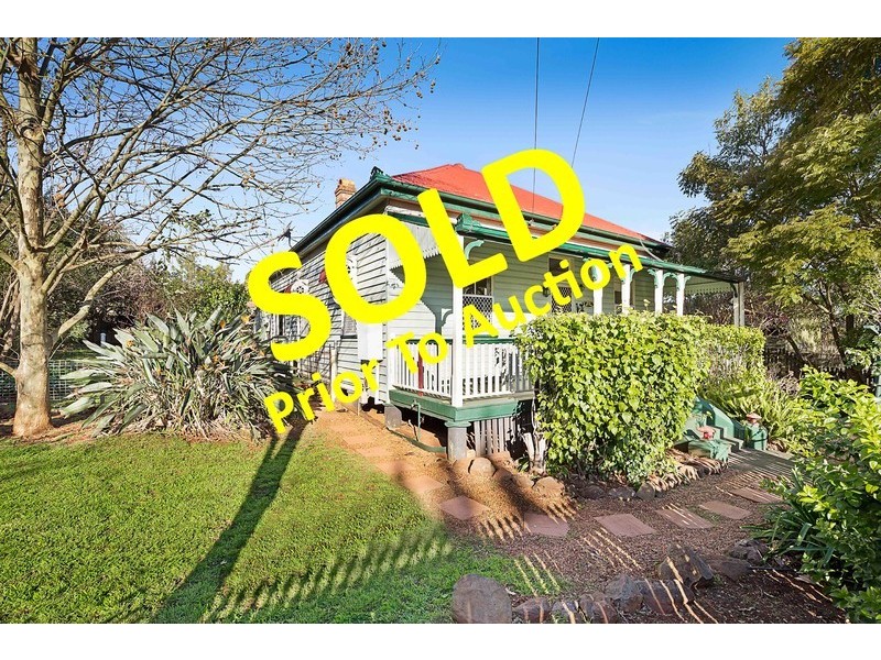 18 Edward Street, North Toowoomba QLD 4350