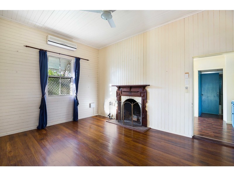 18 Edward Street, North Toowoomba QLD 4350