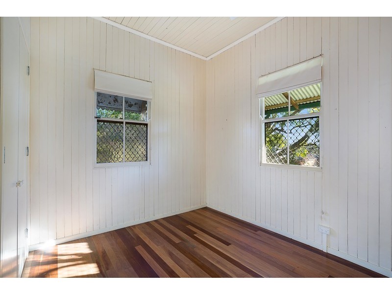 18 Edward Street, North Toowoomba QLD 4350