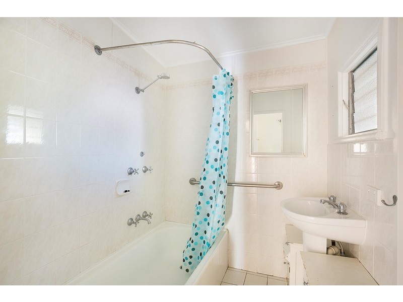 18 Edward Street, North Toowoomba QLD 4350