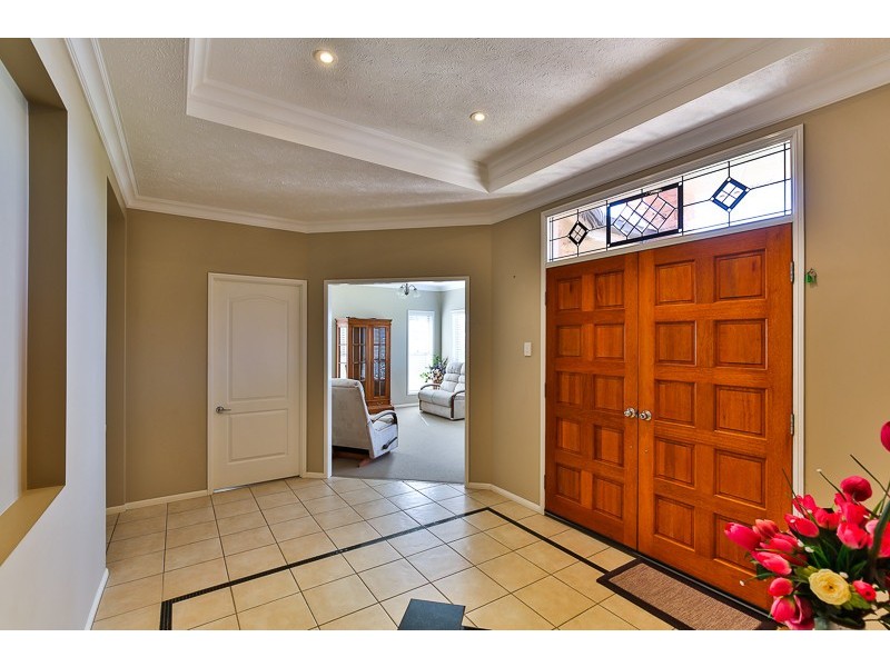 313 Ramsay Street, Middle Ridge QLD 4350