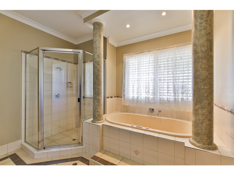 313 Ramsay Street, Middle Ridge QLD 4350