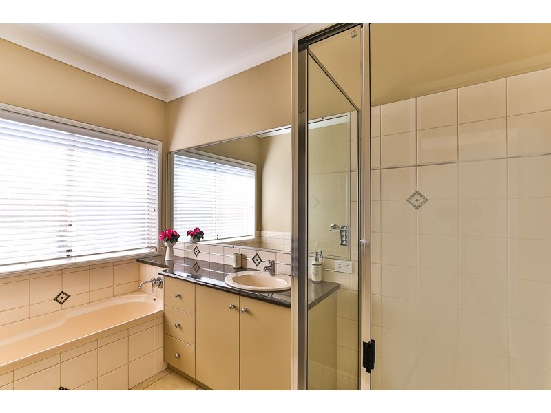 313 Ramsay Street, Middle Ridge QLD 4350