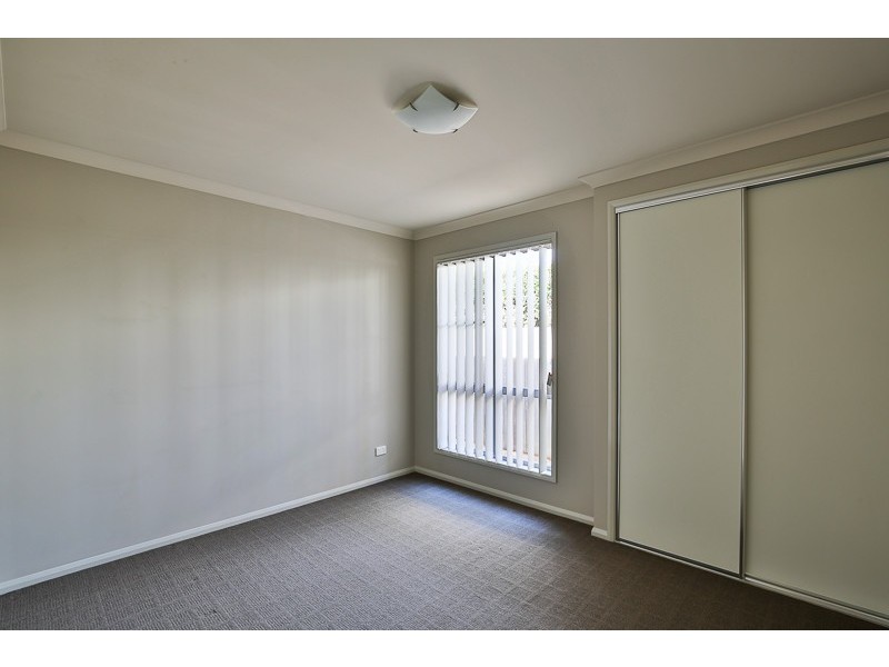 8 Fallon Drive, Middle Ridge QLD 4350