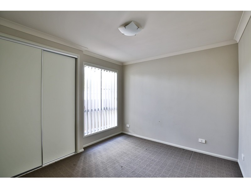 8 Fallon Drive, Middle Ridge QLD 4350
