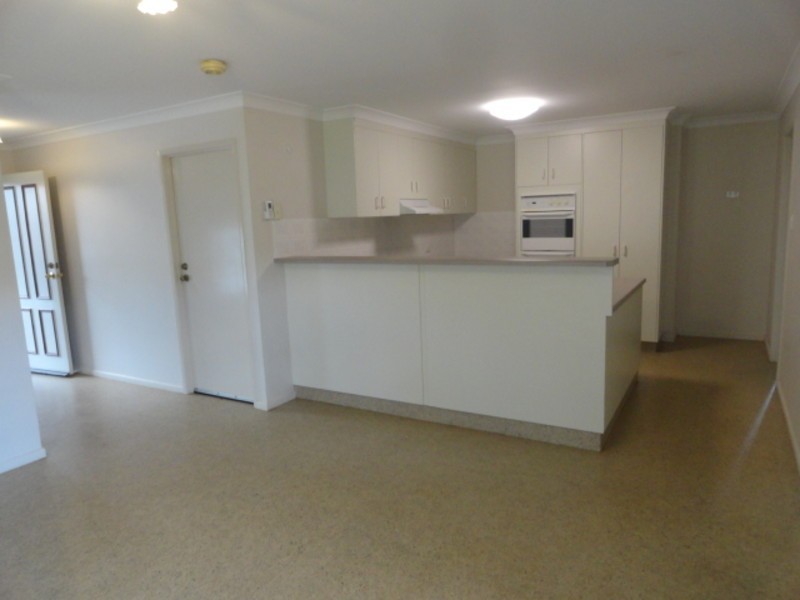 9 Gainsborough Drive, Glenvale QLD 4350