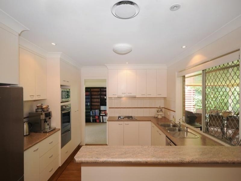 12 Poinsettia Court, Middle Ridge QLD 4350