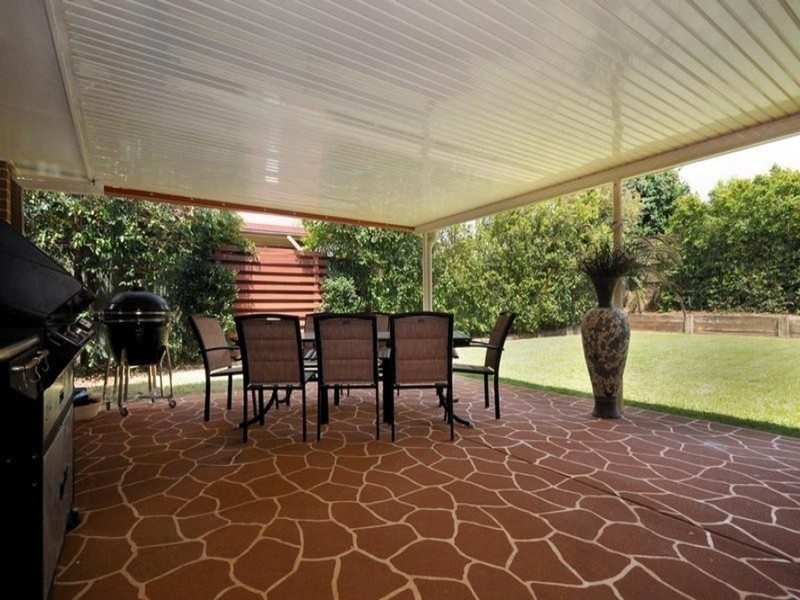 12 Poinsettia Court, Middle Ridge QLD 4350