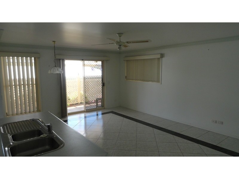 6 Donna Court, Kearneys Spring QLD 4350