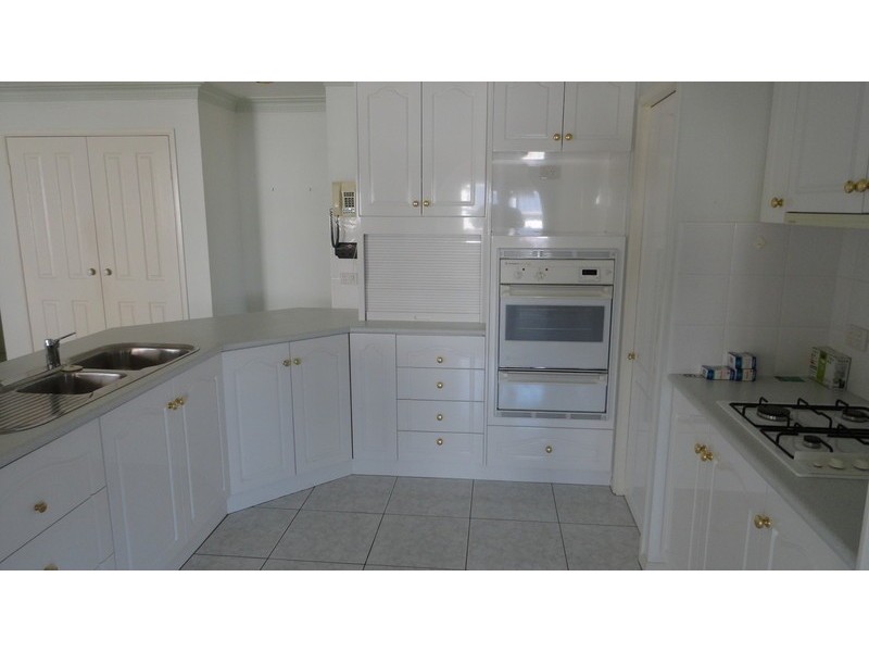 6 Donna Court, Kearneys Spring QLD 4350