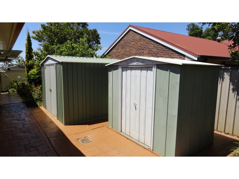 6 Donna Court, Kearneys Spring QLD 4350