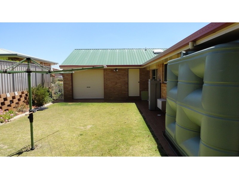 6 Donna Court, Kearneys Spring QLD 4350
