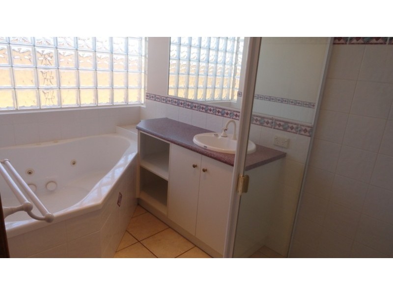 38 BISCAY Crescent, Glenvale QLD 4350