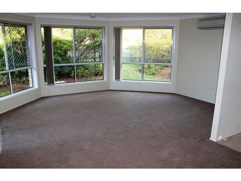2/5 Beer Court, Kearneys Spring QLD 4350