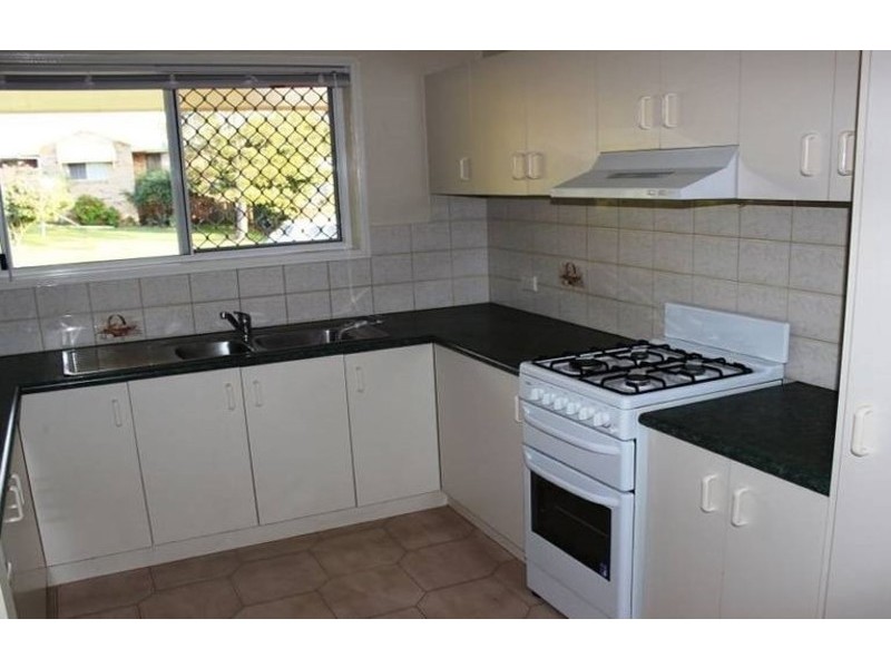2/5 Beer Court, Kearneys Spring QLD 4350