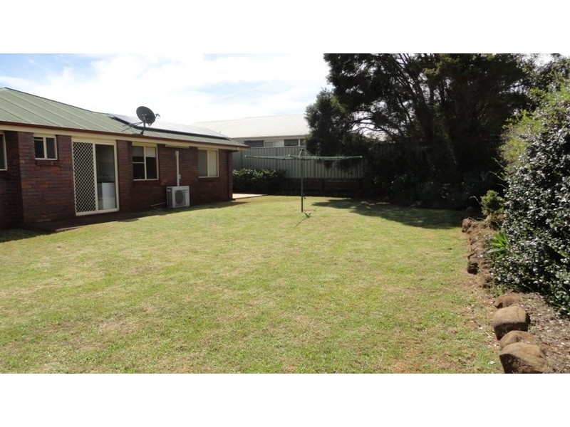 12 Evergreen Court, Glenvale QLD 4350