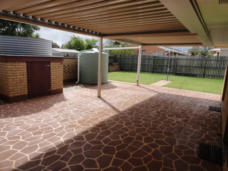 20 Arabian Street, Harristown QLD 4350
