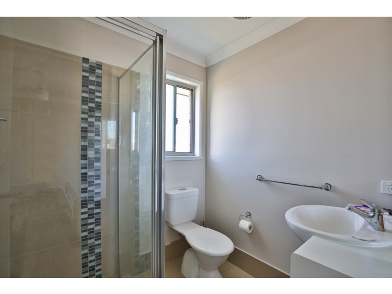 2/14 Taragon Street, Glenvale QLD 4350