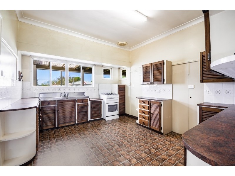 3 Aland Street, South Toowoomba QLD 4350