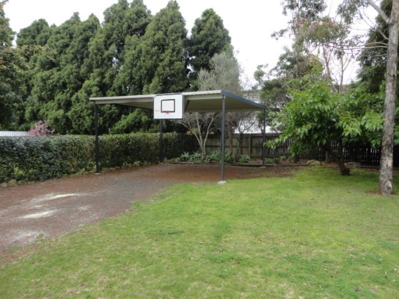 16 Ramsay Street, Centenary Heights QLD 4350