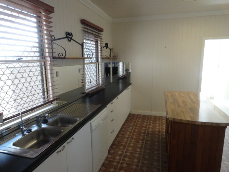 13 Haig Street, South Toowoomba QLD 4350