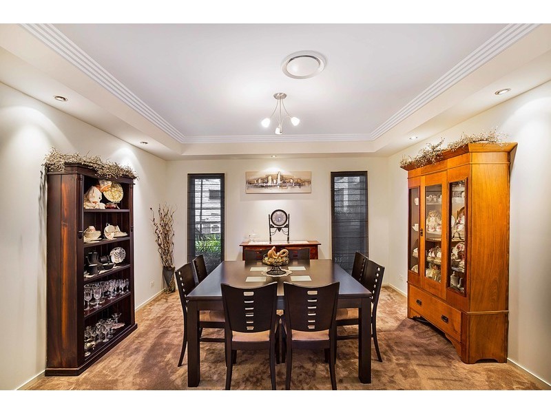 2 Mackenzie Street, Mount Lofty QLD 4350
