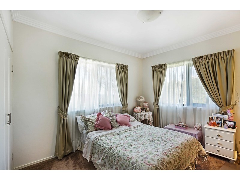 2 Mackenzie Street, Mount Lofty QLD 4350