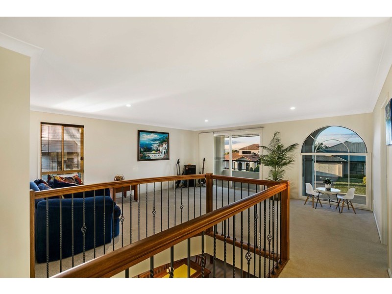 30 Banksdale Drive, Middle Ridge QLD 4350