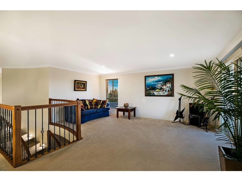 30 Banksdale Drive, Middle Ridge QLD 4350