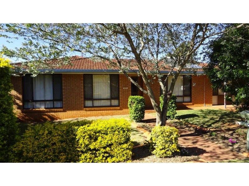 55 Jennifer Crescent, Darling Heights QLD 4350